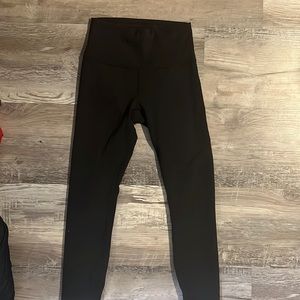 Black Lulu lemon leggings! Size 6.